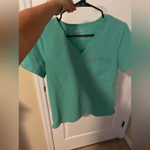 FIGS scrub set- small top, small petite bottoms